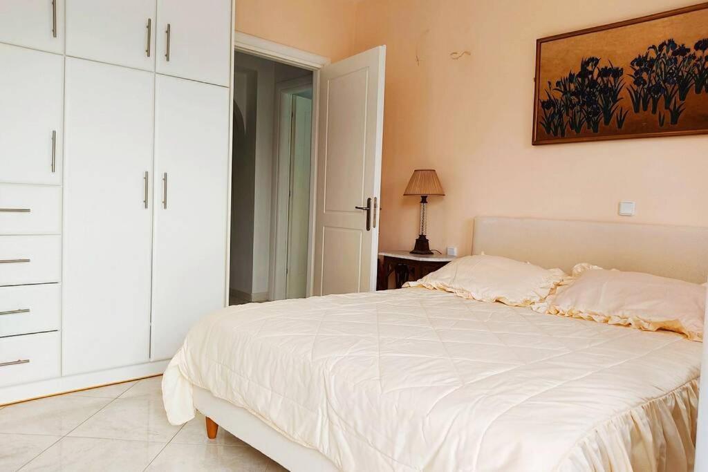 Peggy'S Lux Apartment Каравомилос Экстерьер фото
