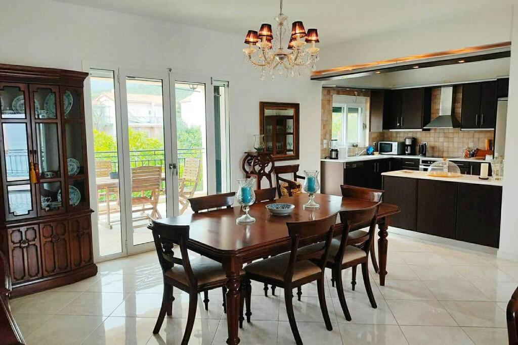 Peggy'S Lux Apartment Каравомилос Экстерьер фото